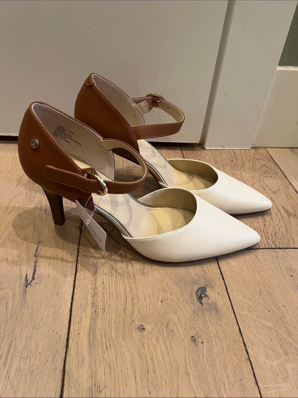 Liz Claiborne White Pointed-Toe Pumps with Brown Ankle Strap